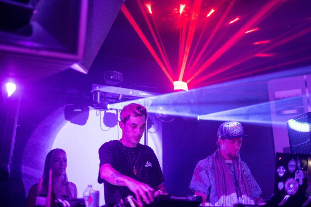 Red lasers over the decks during the closing back-to-back at PULSE, Oct 10, 2026